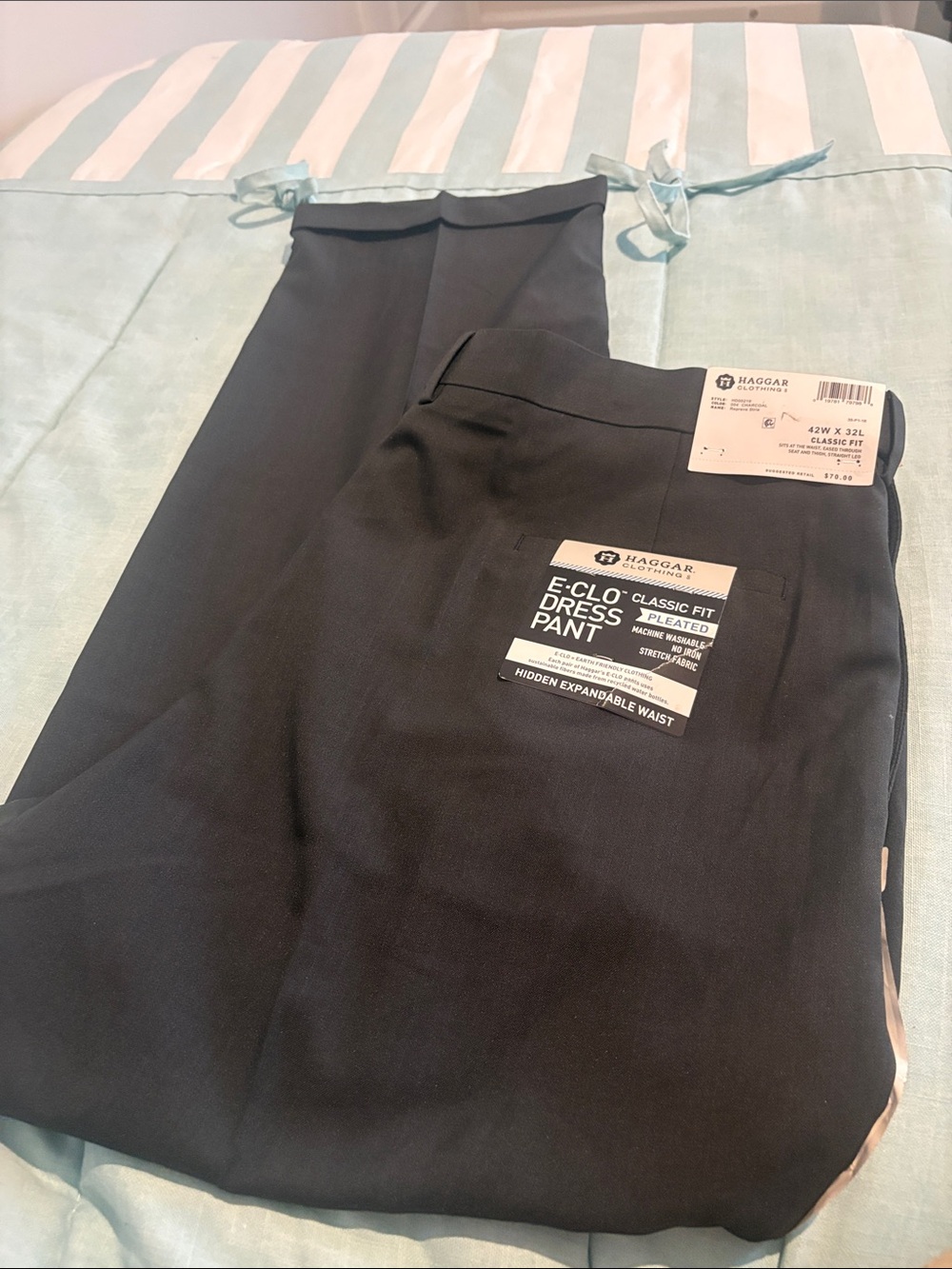 Haggar Black Classic-Fit E-Clo Dress Pants. 42x32